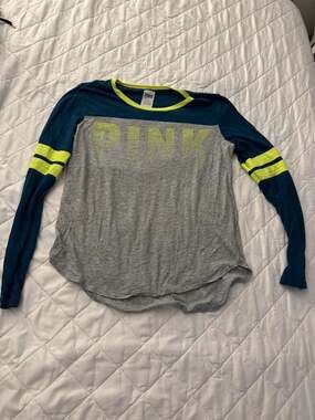 Victoria's Secret PINK Varsity Colorblock Long Sleeve Tee Heather Gray Blue